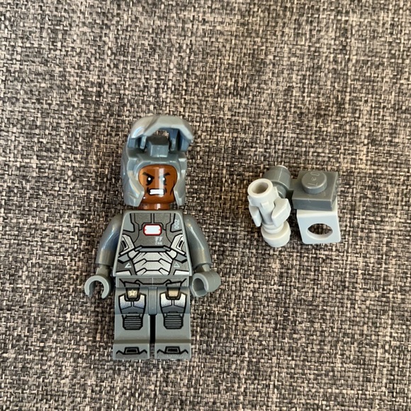Lego War Machine Minifigure - Picture 3 of 4